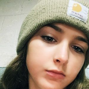 Meet your Posher, Eva